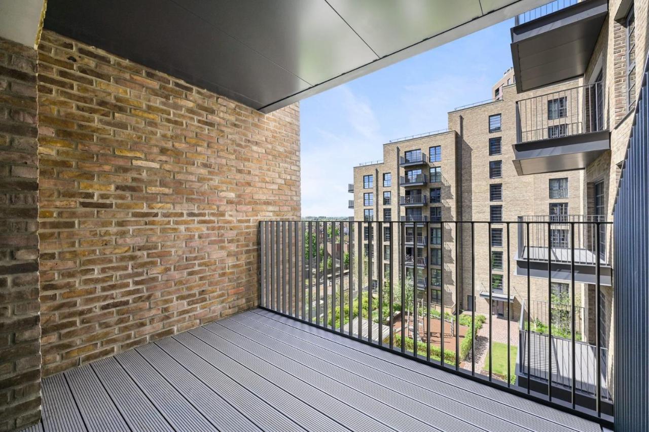 Modern And Chic Apartments At Ferrum Near Wembley Park Лондон Екстериор снимка