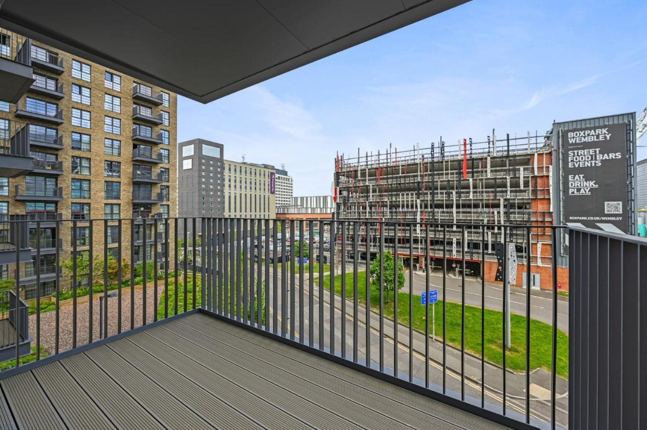 Modern And Chic Apartments At Ferrum Near Wembley Park Лондон Екстериор снимка