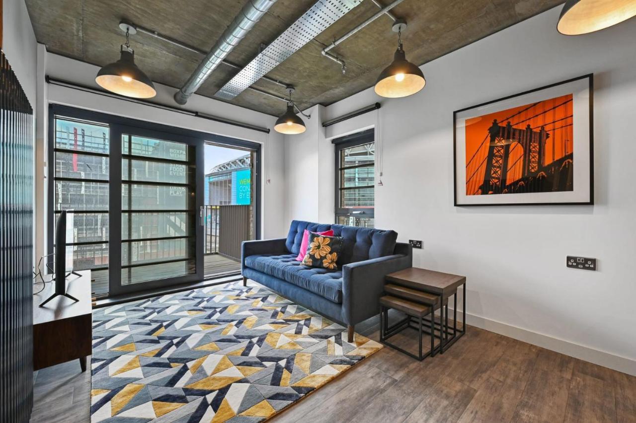 Modern And Chic Apartments At Ferrum Near Wembley Park Лондон Екстериор снимка