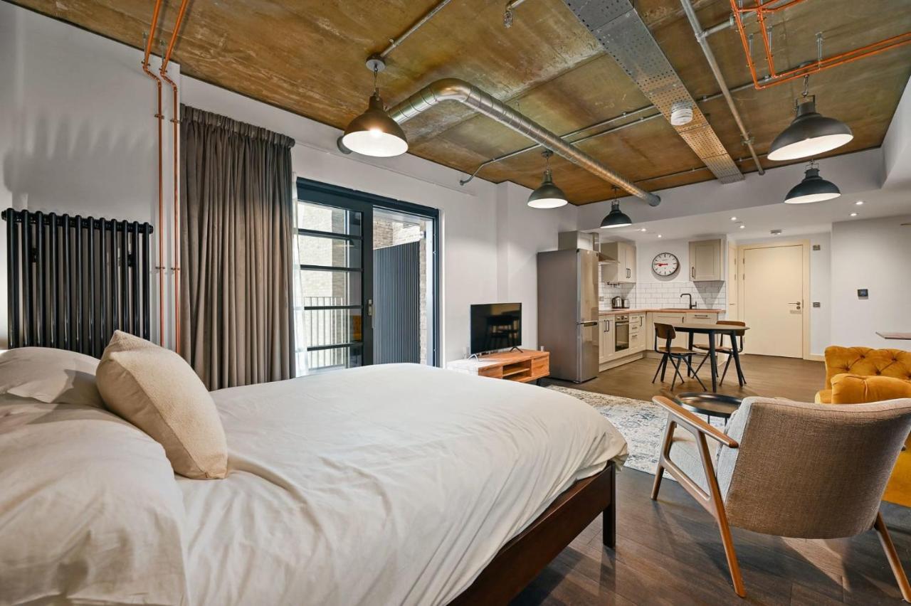 Modern And Chic Apartments At Ferrum Near Wembley Park Лондон Екстериор снимка