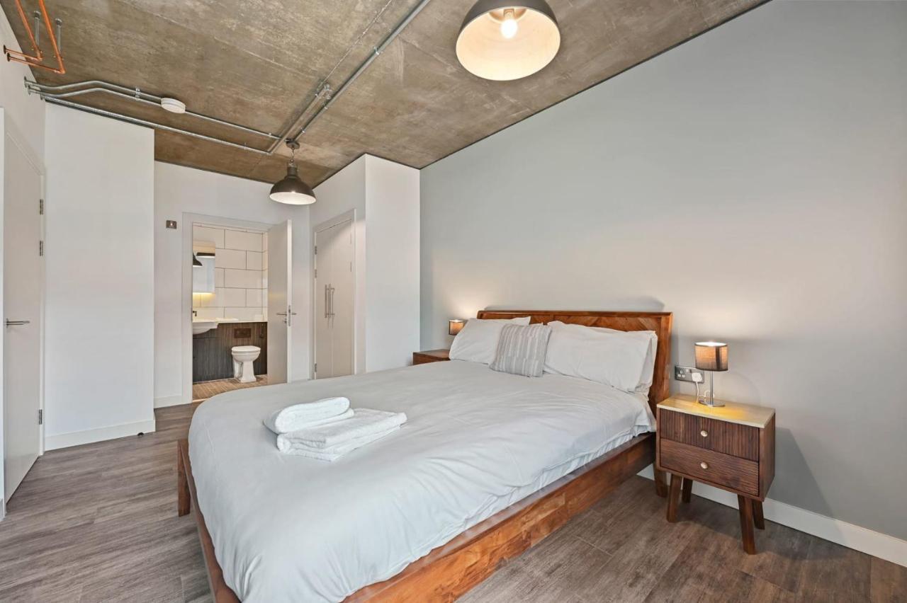 Modern And Chic Apartments At Ferrum Near Wembley Park Лондон Екстериор снимка