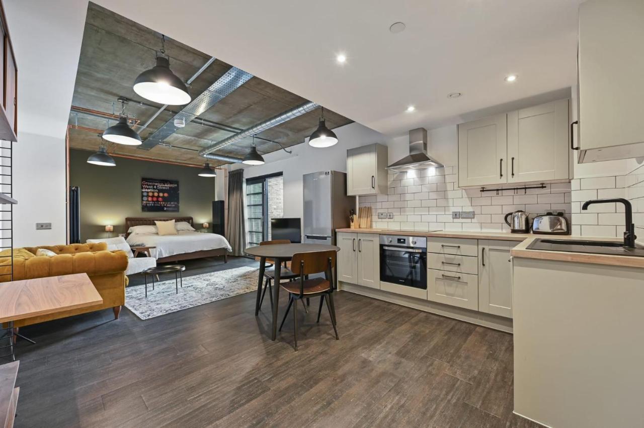 Modern And Chic Apartments At Ferrum Near Wembley Park Лондон Екстериор снимка