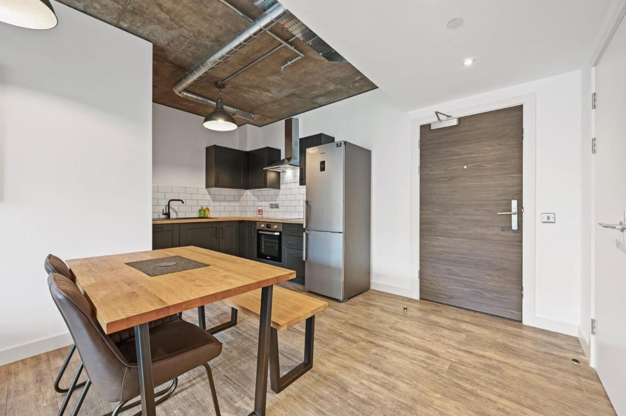 Modern And Chic Apartments At Ferrum Near Wembley Park Лондон Екстериор снимка