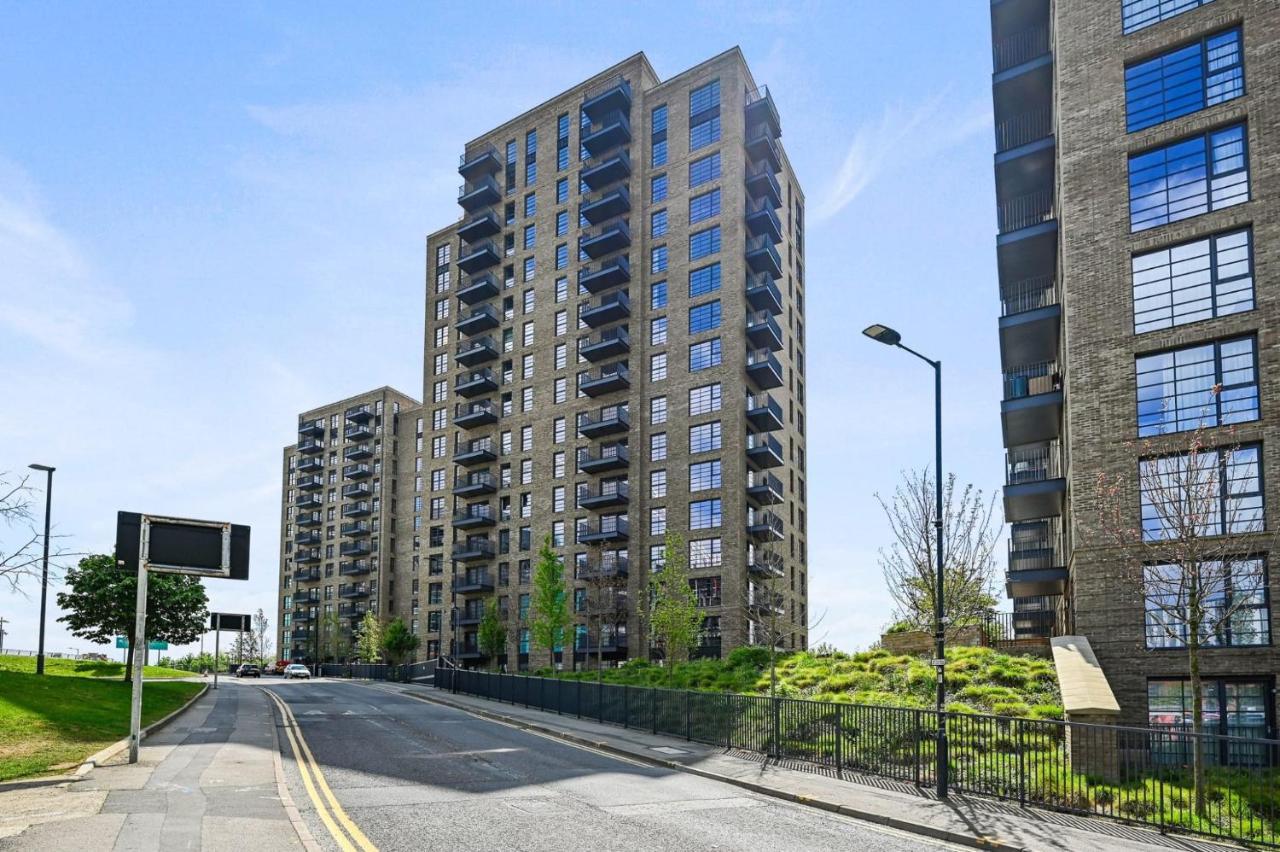 Modern And Chic Apartments At Ferrum Near Wembley Park Лондон Екстериор снимка